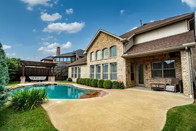 2810 Spring Oaks Drive, Highland Village, TX 75077 - Photo 2