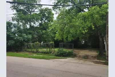 115 E Pembroke Avenue, Dallas, TX 75203 - Photo 1