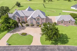 113 Club House Dr, Weatherford, TX 76087 - Photo 1