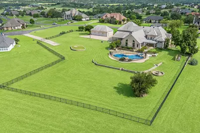 113 Club House Drive, Weatherford, TX 76087 - Photo 2