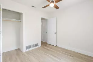 2134 Bowie Dr, Carrollton, TX 75006 - Photo 20