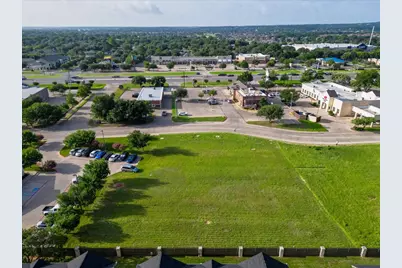 1100 Crawford Avenue, Granbury, TX 76048 - Photo 2