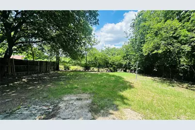 914 Clark Trail, Grand Prairie, TX 75052 - Photo 2