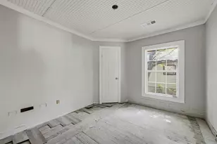 829 W Walker St, Denison, TX 75020 - Photo 16