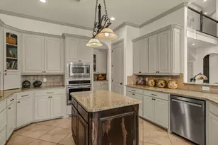 917 Crown Valley Dr, Weatherford, TX 76087 - Photo 1