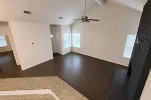 614 Canterbury St, Euless, TX 76039 - Photo 2