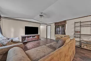 1909 Coral Rd, Pelican Bay, TX 76020 - Photo 8