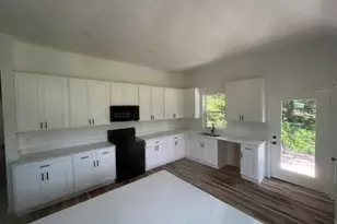 106 E Miller St, Whitewright, TX 75491 - Photo 10