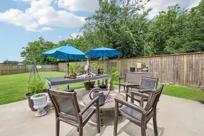 116 E Bexar Street, Mabank, TX 75147 - Photo 20