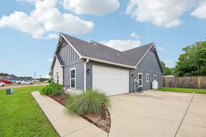 116 E Bexar Street, Mabank, TX 75147 - Photo 18