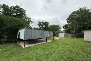 1003 Euclid St, Cleburne, TX 76033 - Photo 10