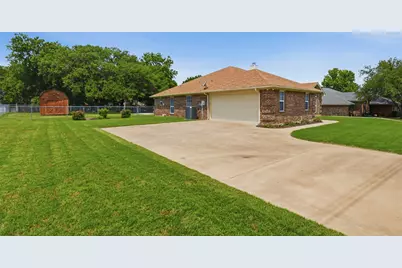 3910 View Point Drive, Granbury, TX 76048 - Photo 4