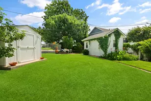 622 N Brookside Dr, Dallas, TX 75214 - Photo 32