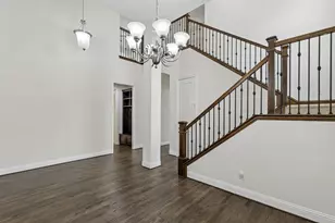 400 Warwick Blvd, Lewisville, TX 75056 - Photo 8