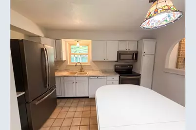 208 Dakota Drive, Hewitt, TX 76643 - Photo 2