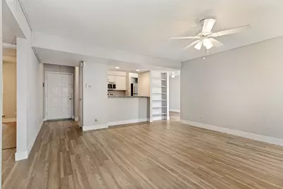 5522 Boca Raton Boulevard #404, Fort Worth, TX 76112 - Photo 6