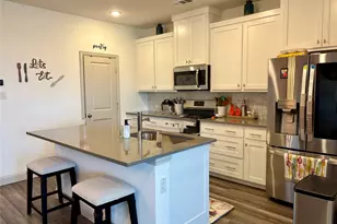 9025 Swallowtail St, Frisco, TX 75035 - Photo 2