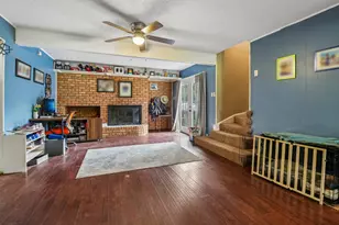 820 N Bowen Rd, Arlington, TX 76012 - Photo 6