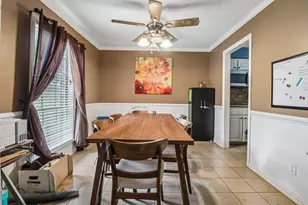820 N Bowen Rd, Arlington, TX 76012 - Photo 14