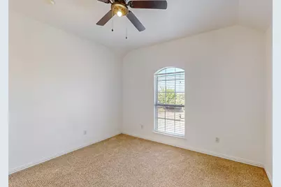 8609 Rugby Drive, Irving, TX 75063 - Photo 32
