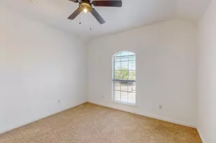 8609 Rugby Dr, Irving, TX 75063 - Photo 32