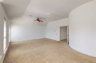 8609 Rugby Dr, Irving, TX 75063 - Photo 20