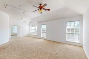 8609 Rugby Dr, Irving, TX 75063 - Photo 18