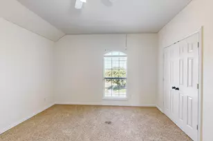 8609 Rugby Dr, Irving, TX 75063 - Photo 28