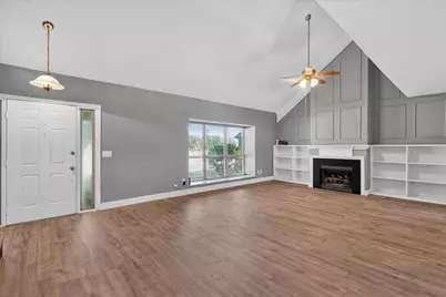 2117 Lavaca Trail, Carrollton, TX 75010 - Photo 6