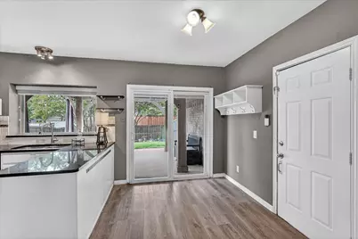 2117 Lavaca Trail, Carrollton, TX 75010 - Photo 12