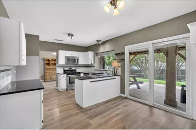 2117 Lavaca Trail, Carrollton, TX 75010 - Photo 10
