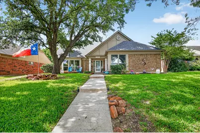 2117 Lavaca Trail, Carrollton, TX 75010 - Photo 2