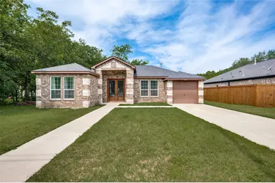 343 N Morris Street, Gainesville, TX 76240 - Photo 2