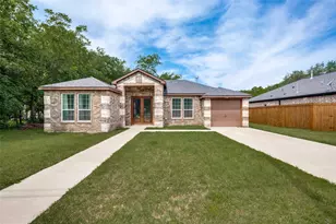 343 N Morris St, Gainesville, TX 76240 - Photo 2