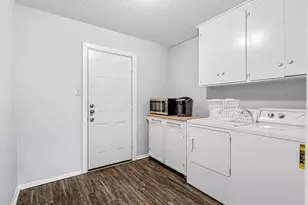 4300 Barcelona Dr, Fort Worth, TX 76133 - Photo 20