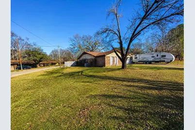 120 Juniper Drive, Palestine, TX 75803 - Photo 16