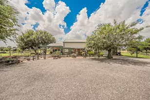 501 Country Ln, Haslet, TX 76052 - Photo 4