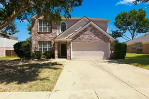 7212 Crabtree Ln, North Richland Hills, TX 76182 - Photo 1