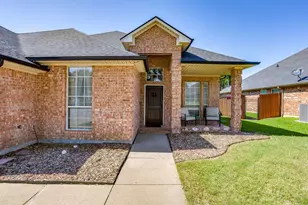 779 Little Ridge Ct, Burleson, TX 76028 - Photo 2