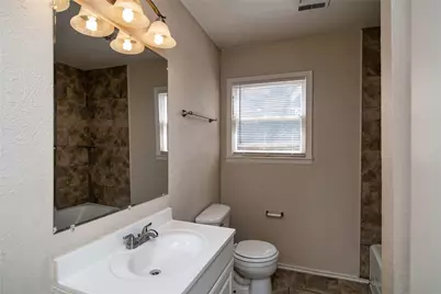 1604 Weiler Boulevard, Fort Worth, TX 76112 - Photo 14