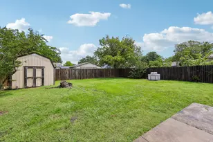2033 Rose Hill Rd, Carrollton, TX 75007 - Photo 30