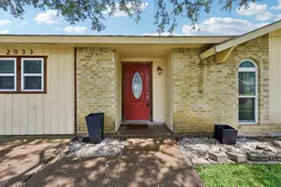 2033 Rose Hill Rd, Carrollton, TX 75007 - Photo 4