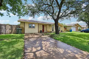 2033 Rose Hill Rd, Carrollton, TX 75007 - Photo 2