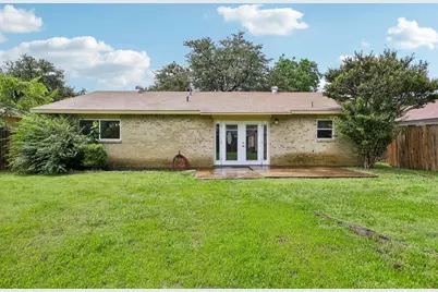 2033 Rose Hill Road, Carrollton, TX 75007 - Photo 28
