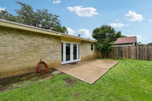 2033 Rose Hill Rd, Carrollton, TX 75007 - Photo 26