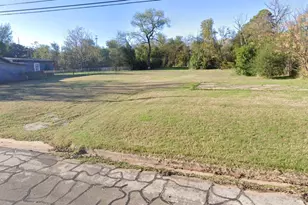 1204 E Calhoun Ave, Waco, TX 76704 - Photo 2