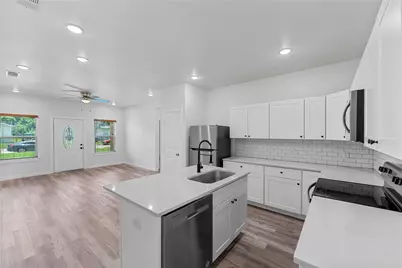 3331 Spring Avenue, Dallas, TX 75215 - Photo 6