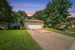 2804 Weston Dr, Denton, TX 76209 - Photo 2