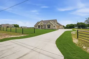 6056 County Rd 1229, Godley, TX 76044 - Photo 4