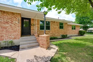224 W Lanett Dr, DeSoto, TX 75115 - Photo 2
